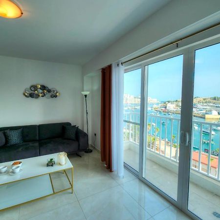 Seafront Beautifully Furnished 2 Bedrooms Gogzr-3 Gzira Buitenkant foto