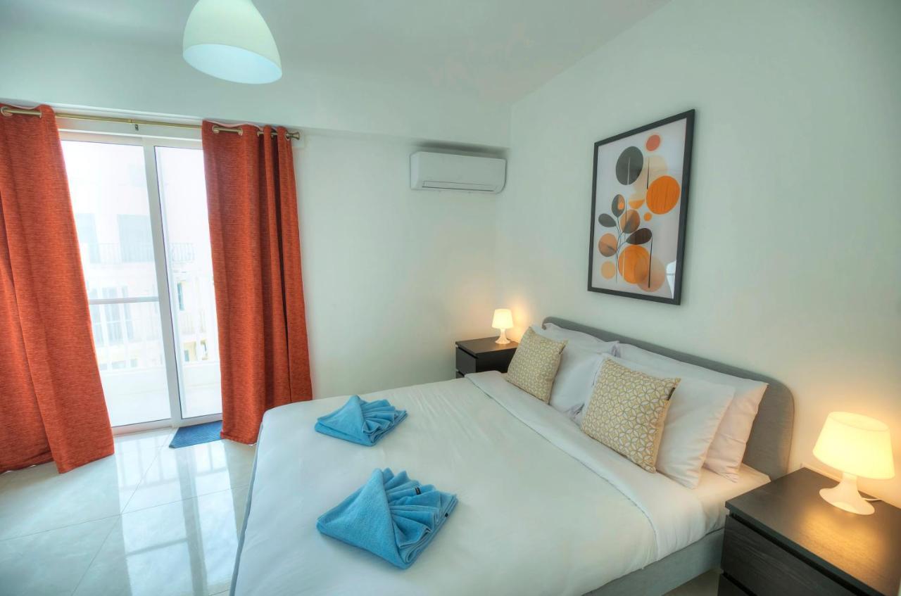 Seafront Beautifully Furnished 2 Bedrooms Gogzr-3 Gzira Buitenkant foto